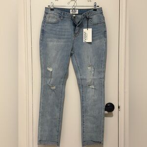 Brand new EVIDNT Verona Skinny Ankle denim in size 28